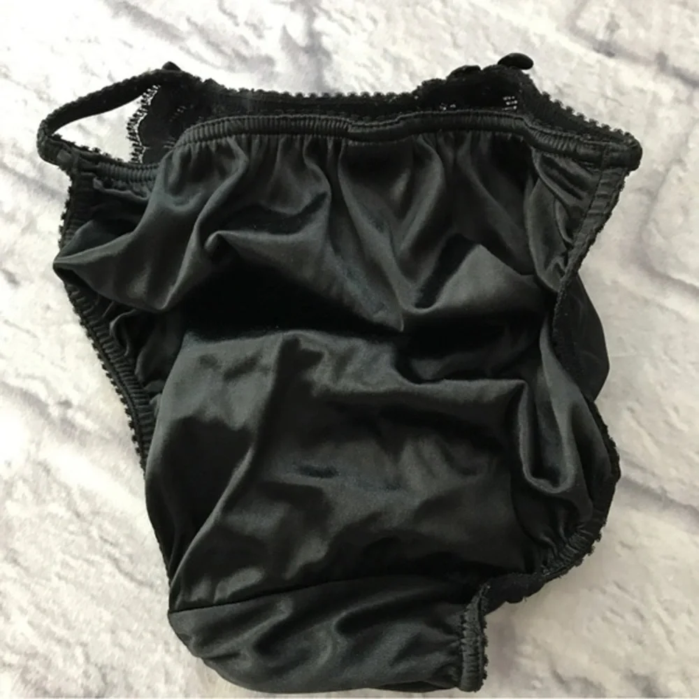 Vintage 90’s Victoria’s Secret Sequin and Beaded Satin Black String Bikini CTRR‎